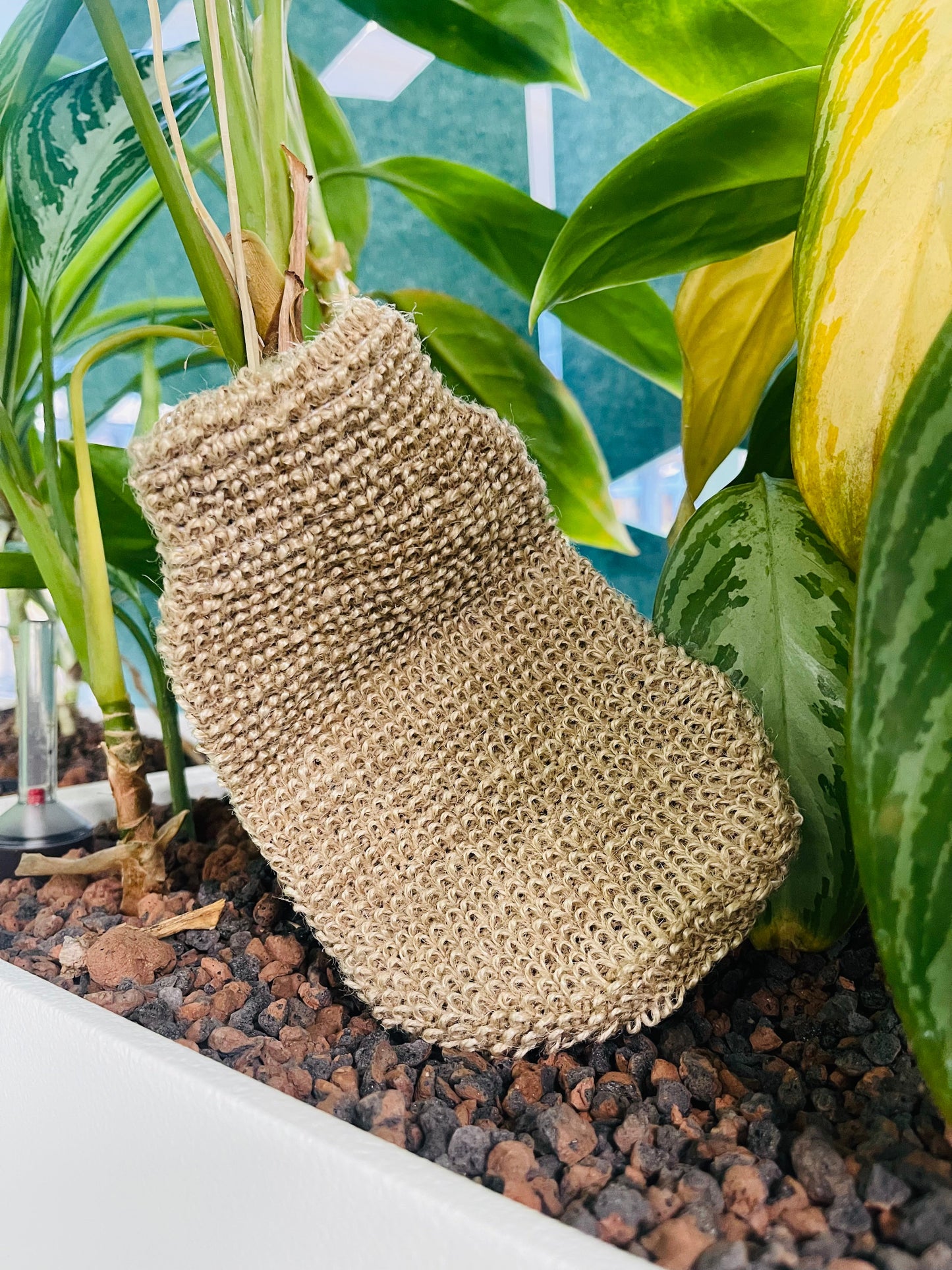 Eccentric’S Exfoliator Glove – Hennep Scrubhandschoen