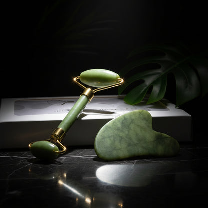 Gua Sha Jade Roller for the Face, GeeRic Gua Sha Tool Jade Roller for Facial Massage Tools, Natural Jade Roller Set of Soothing Stone, Eliminates Eye Swelling, Skin, Face,
