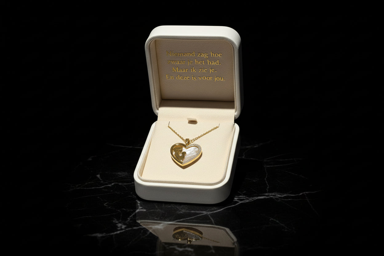 Nivára | Mother Of Pearl Necklace