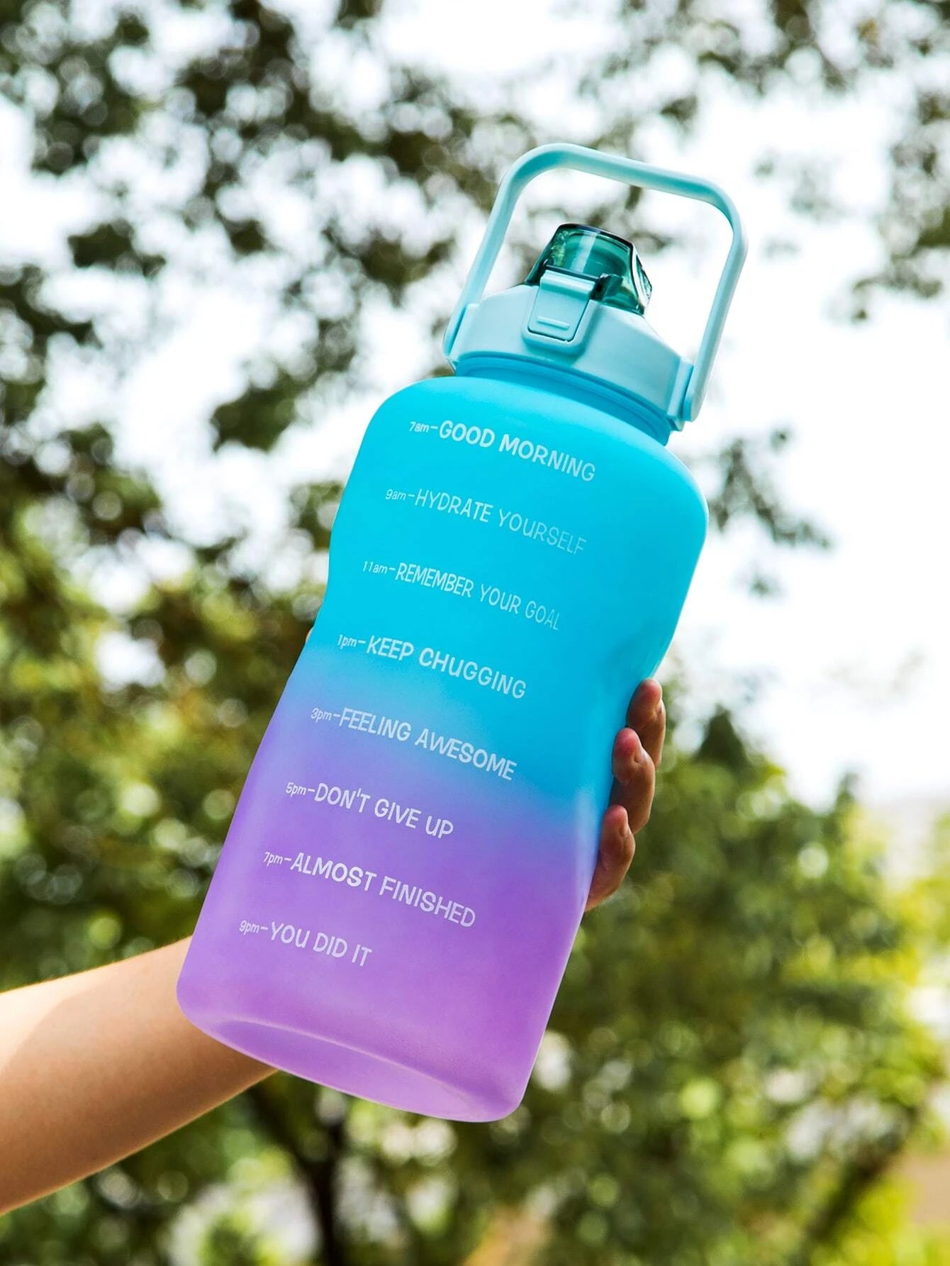 2 Liters Gradient Color Plastic Kettle Large Portable Travel Water Bottle with Straw Sports Cup High Value Big Fat Cup Adult
